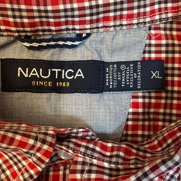 Nautica Long Sleeve Button Up Dress Shirt Small Pattern Red Navy Plaid Men Sz XL - Picture 2 of 12